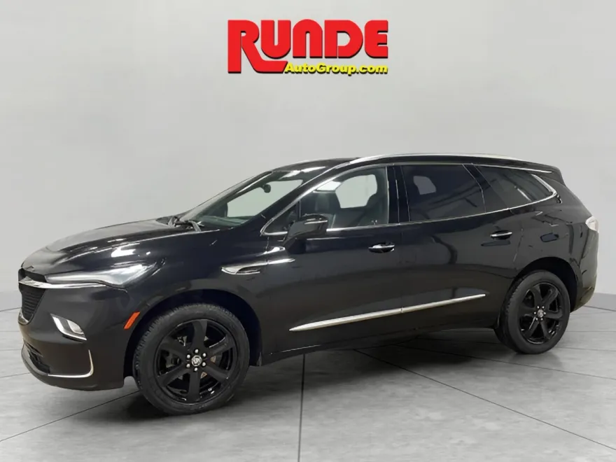 2025 Buick Enclave Preferred photo 1