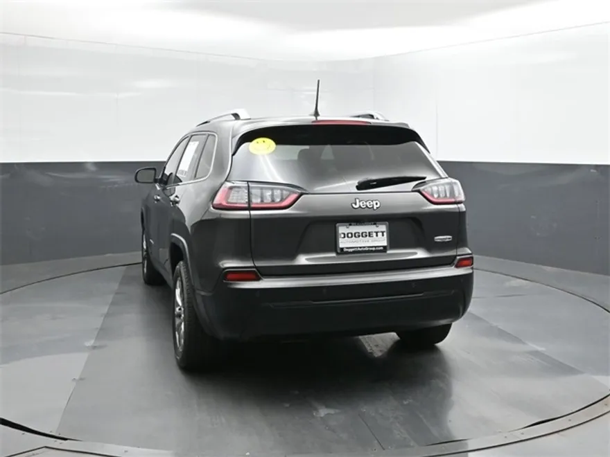 2019 Jeep Cherokee Latitude photo 1