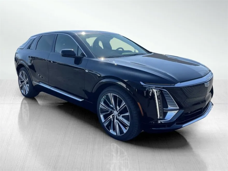 2025 Cadillac Lyriq Luxury photo 1