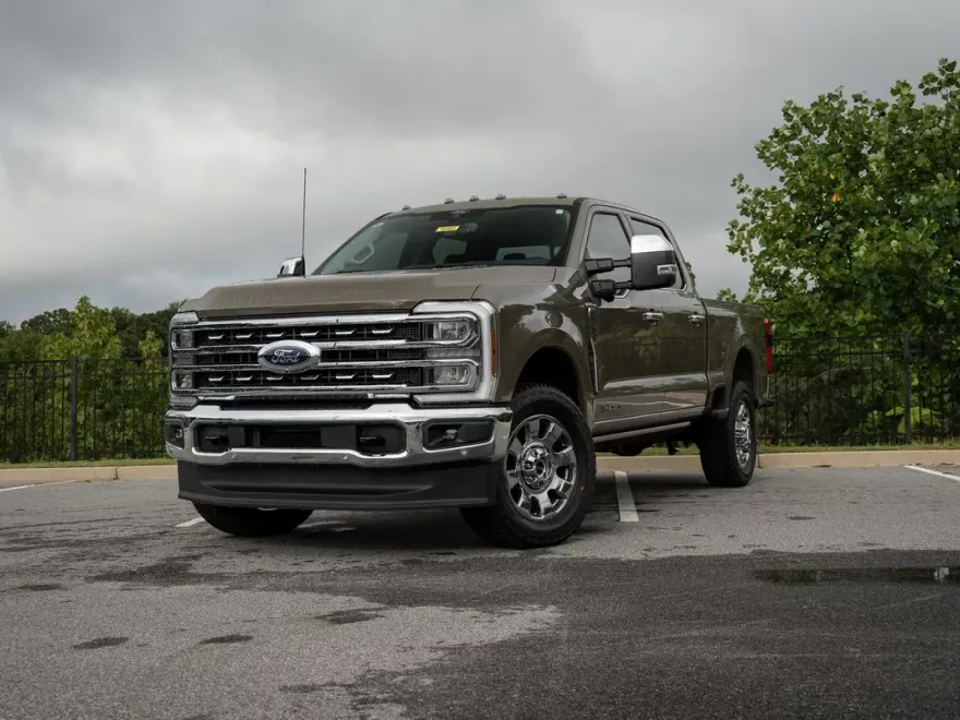 2026 Ford F-250 Lariat photo 1