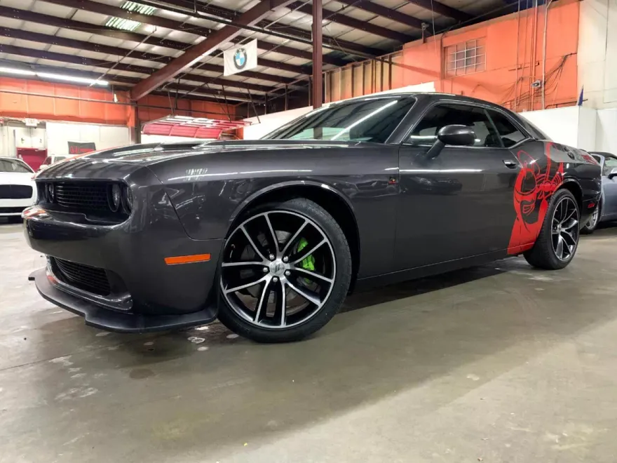 2018 Dodge Challenger R/T 392 photo 2
