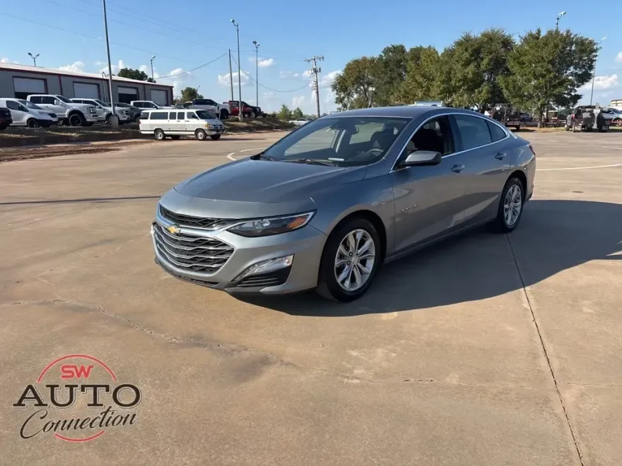 2024 Chevrolet Malibu 1LT photo 1