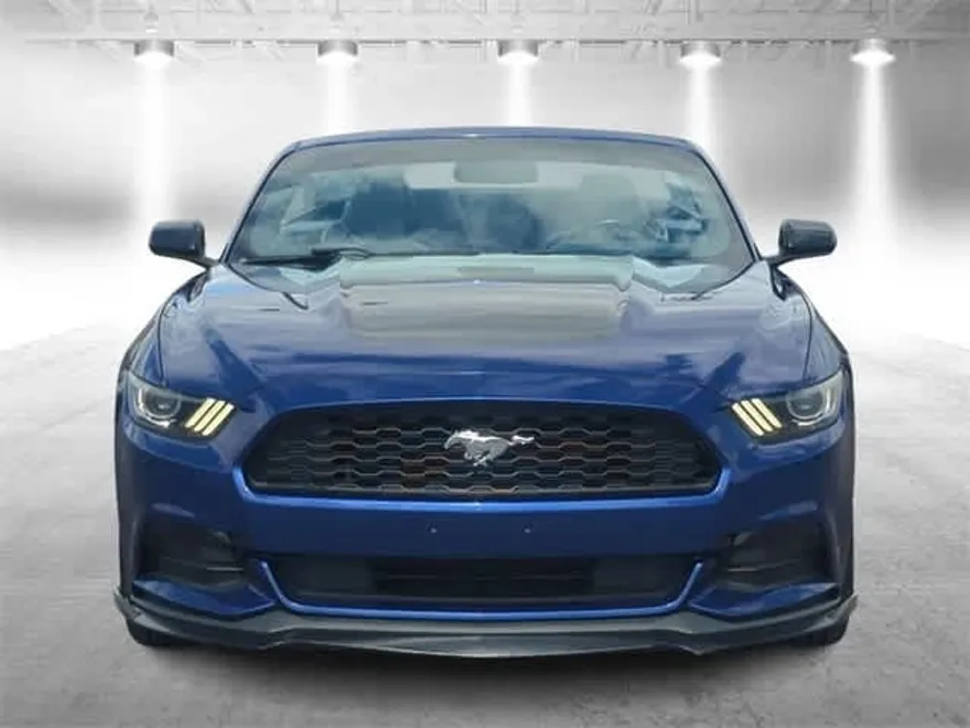 2016 Ford Mustang V6 Convertible photo 3