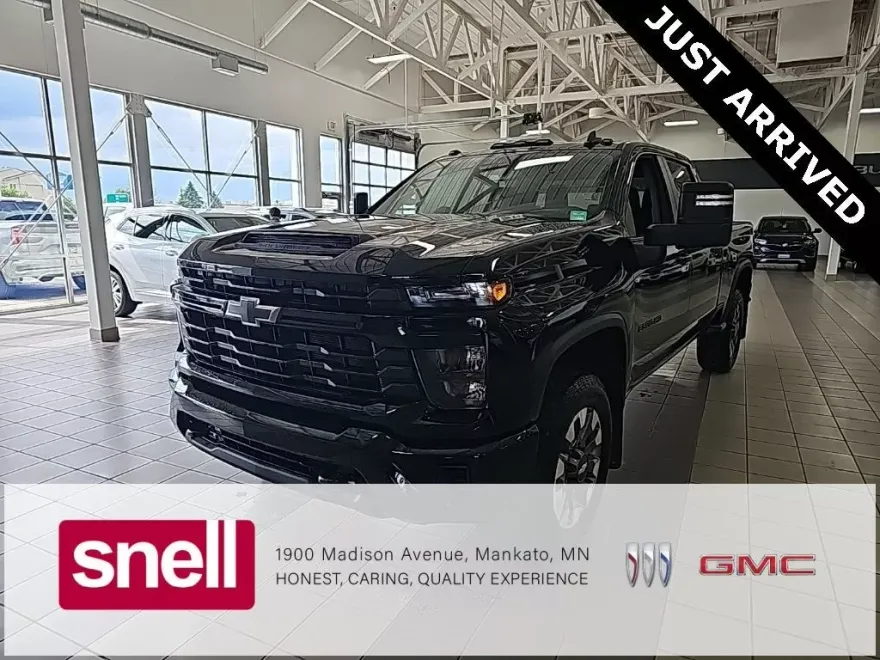 2024 Chevrolet Silverado 2500HD Custom photo 1