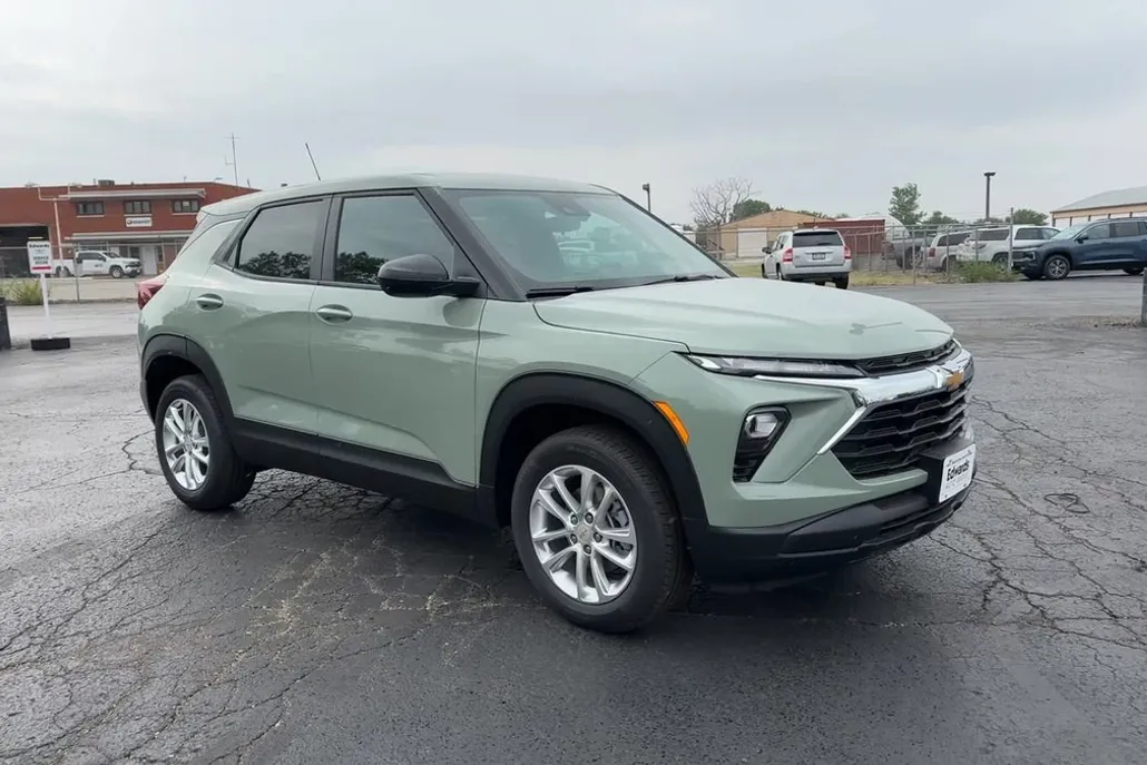 2026 Chevrolet Trailblazer LS photo 1