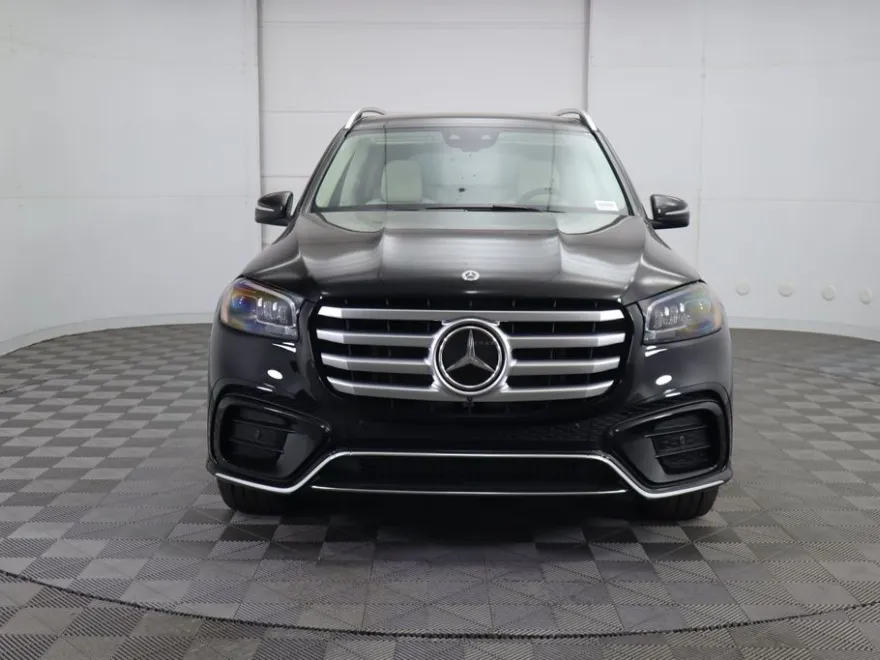 2025 Mercedes Benz GLS 450 4MATIC photo 1