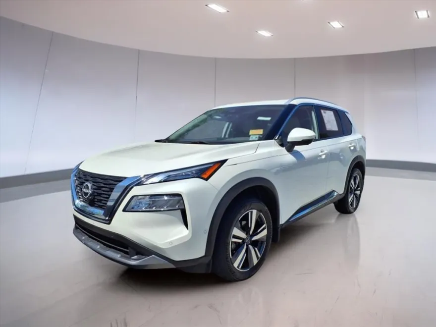 2023 Nissan Rogue SL photo 1