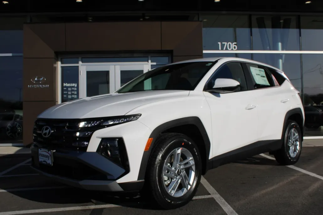 2025 Hyundai Tucson SE photo 1