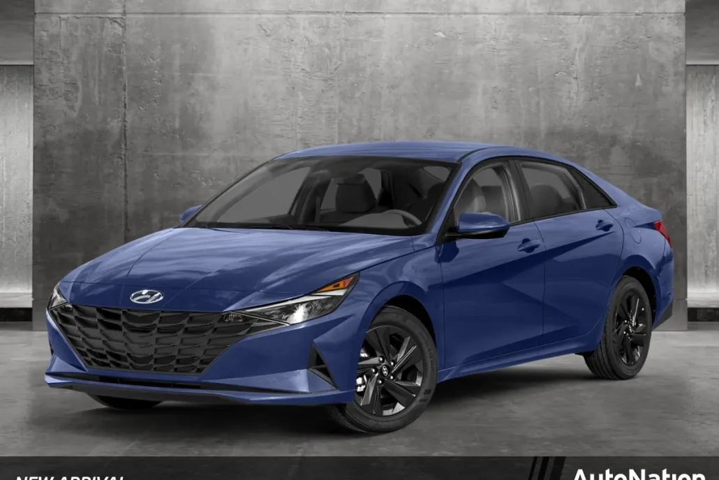2023 Hyundai Elantra SEL photo 1