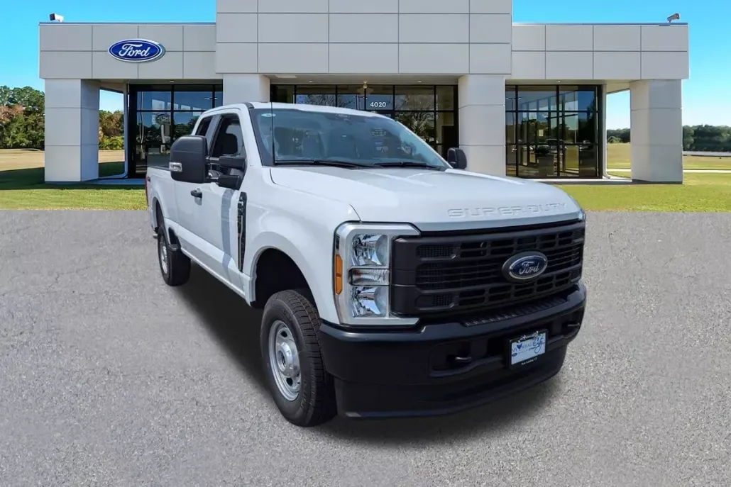 2024 Ford F-350 photo 1
