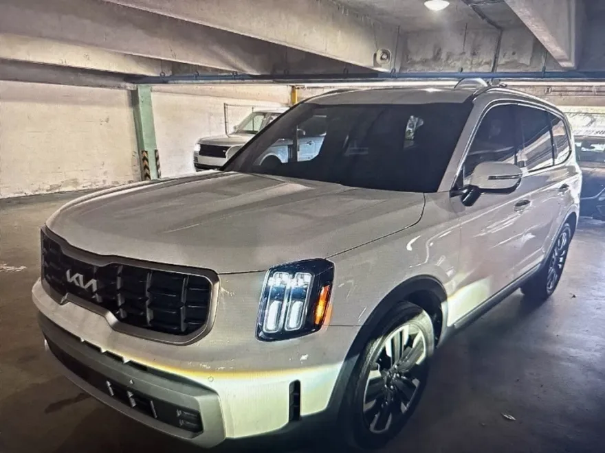 2023 Kia Telluride SX photo 1