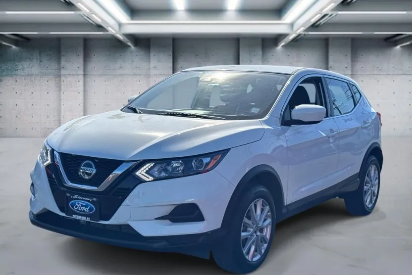 2022 Nissan Rogue Sport S photo 1
