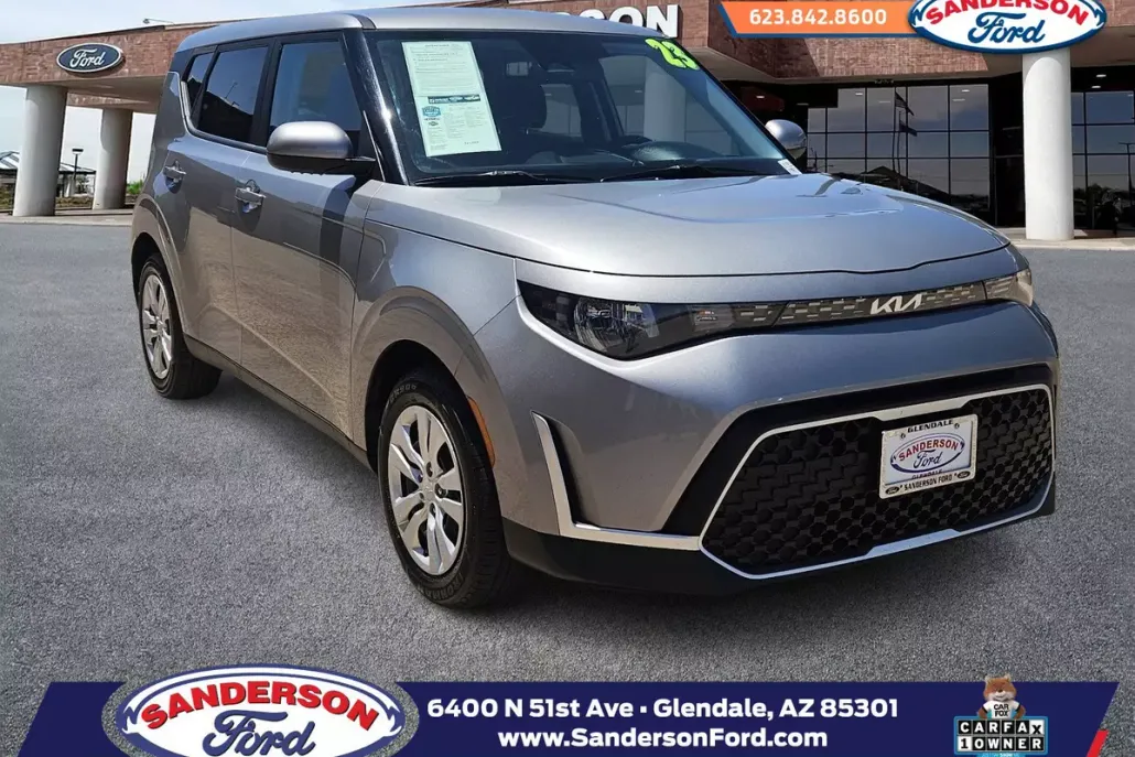 2023 Kia Soul LX photo 1