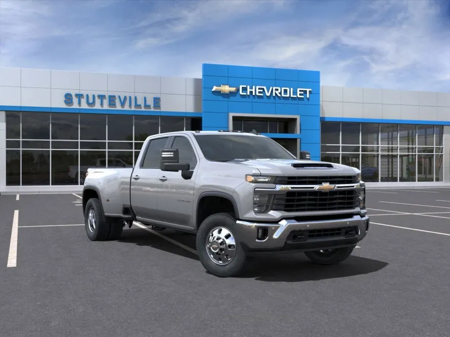 2025 Chevrolet Silverado 3500HD LT photo 1