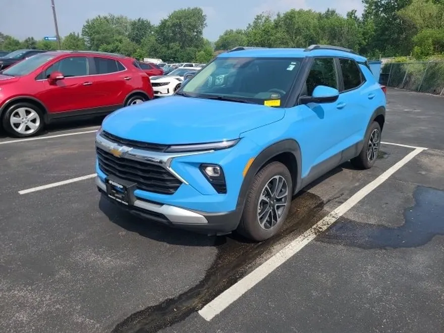 2024 Chevrolet Trailblazer LT photo 1