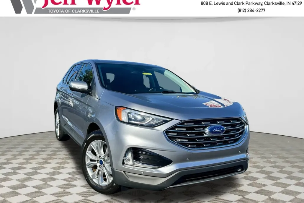 2022 Ford Edge Titanium photo 1