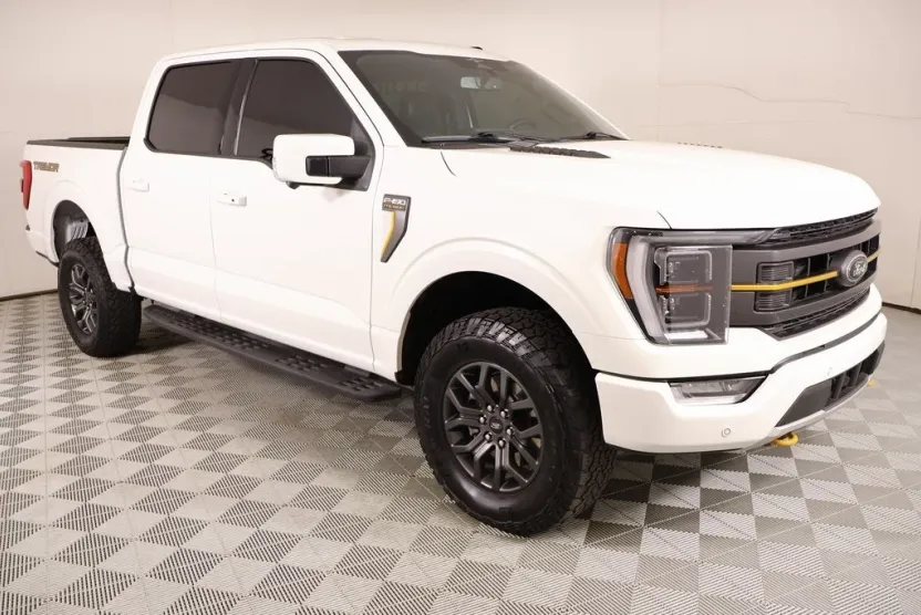 2023 Ford F-150 XL photo 1