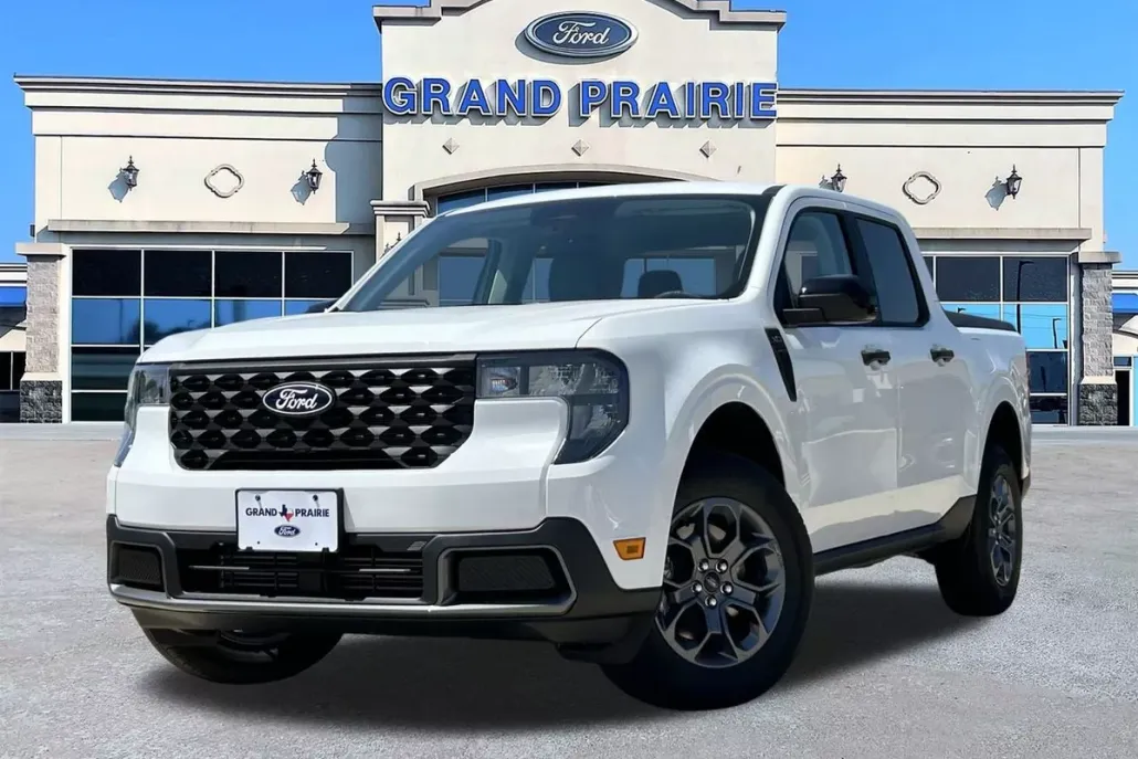 2025 Ford Maverick XLT photo 1