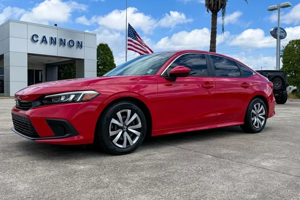 2022 Honda Civic LX photo 1
