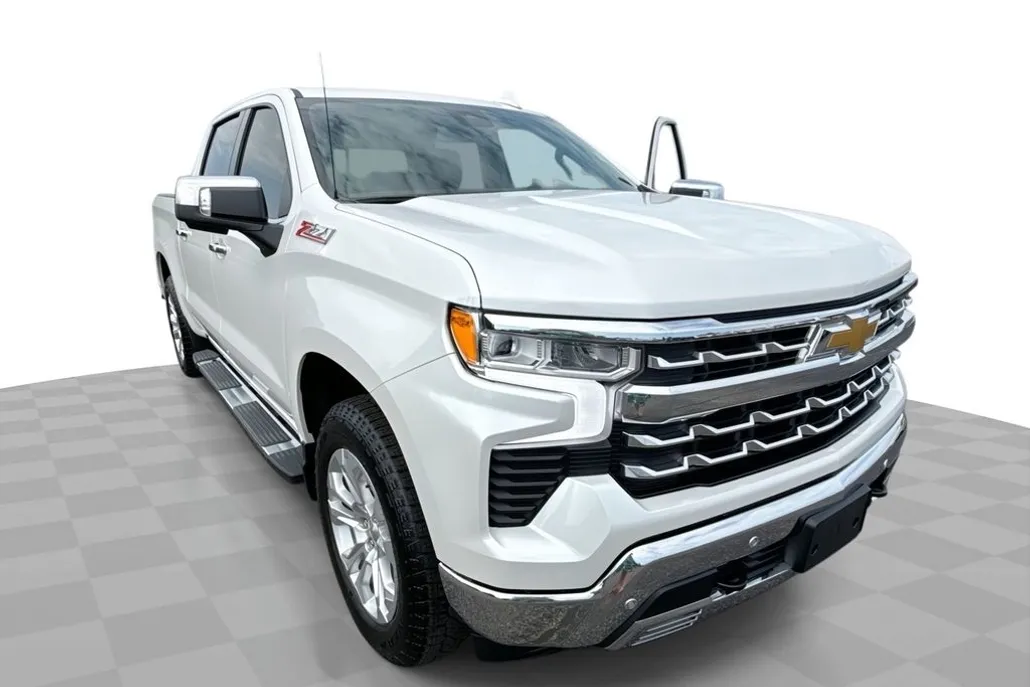 2024 Chevrolet Silverado 1500 LTZ photo 1
