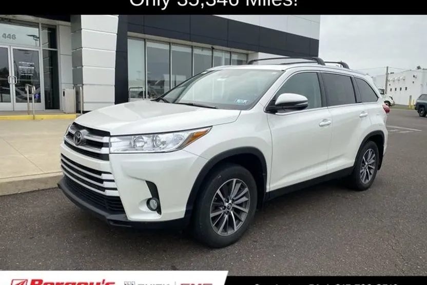 2019 Toyota Highlander XLE photo 1