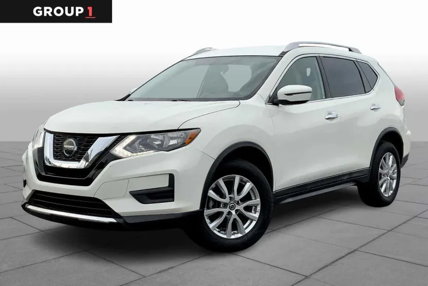 2018 Nissan Rogue SV photo 1