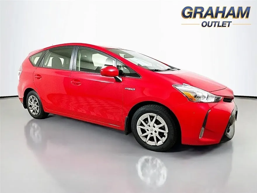 2016 Toyota Prius V Three photo 1