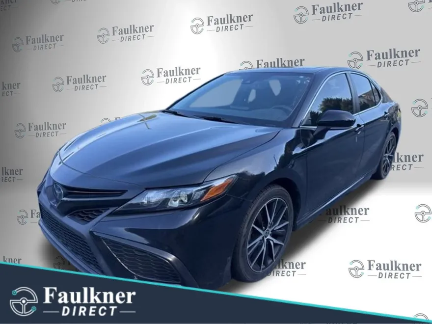 2022 Toyota Camry Hybrid SE photo 1