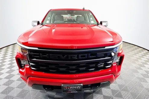 2024 Chevrolet Silverado 1500 Custom photo 2