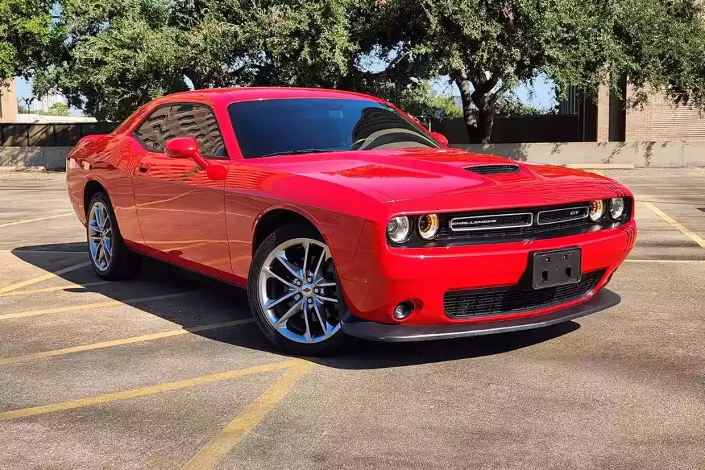 2022 Dodge Challenger GT photo 1