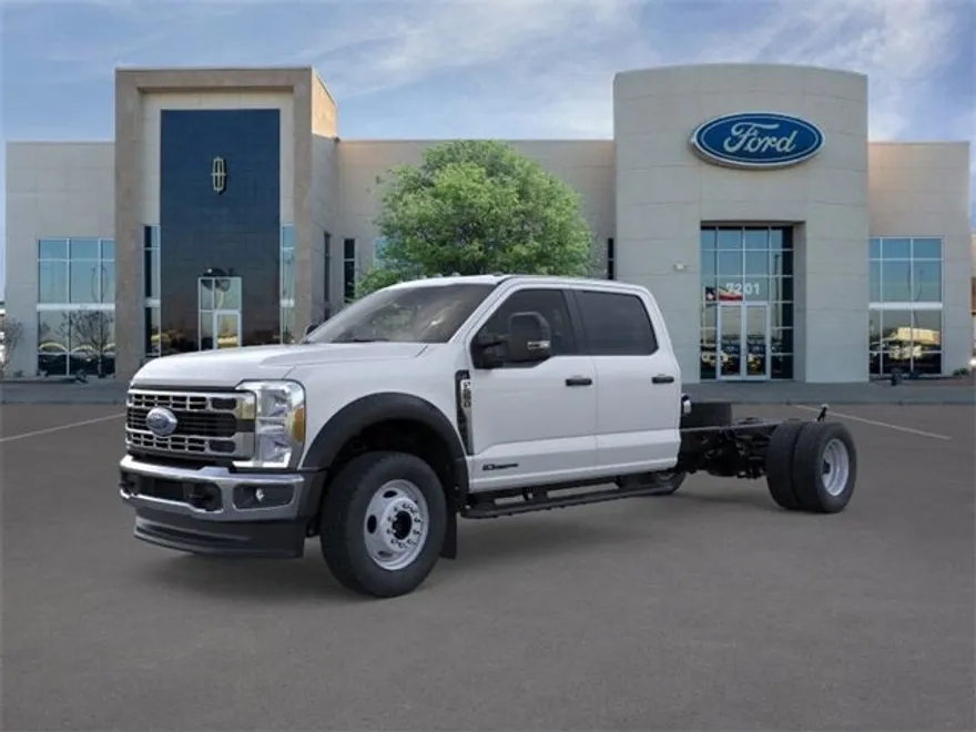 2026 Ford F-550 photo 1