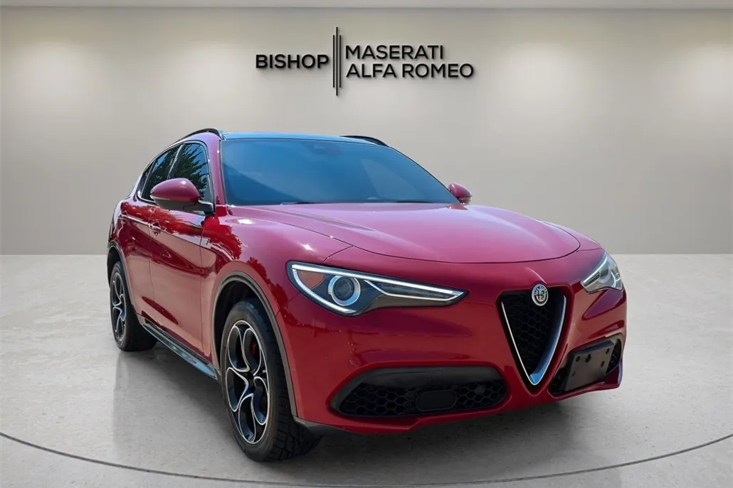 2022 Alfa Romeo Stelvio Ti photo 1