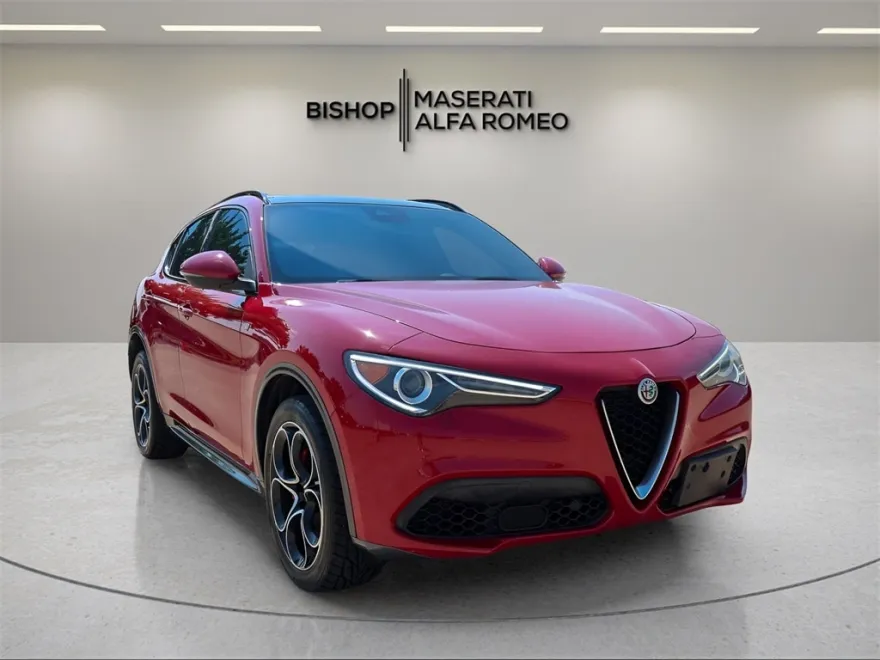 2022 Alfa Romeo Stelvio Ti photo 1