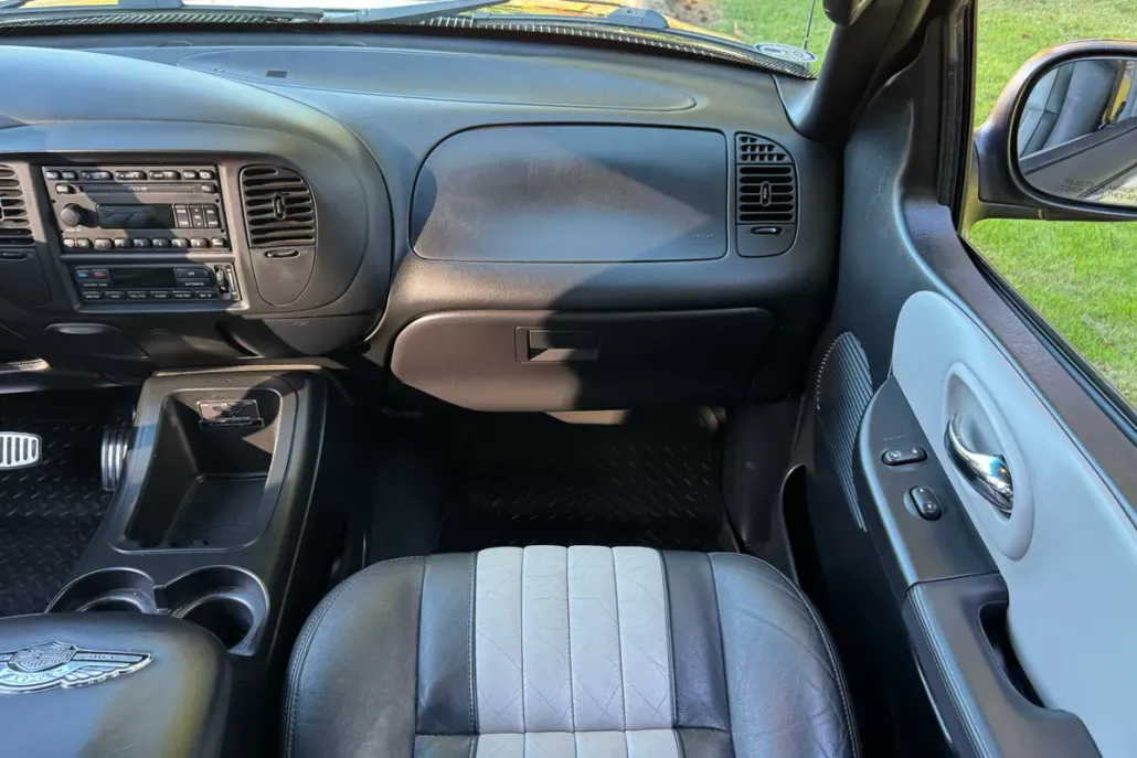 2003 Ford F-150 Harley-Davidson photo 1