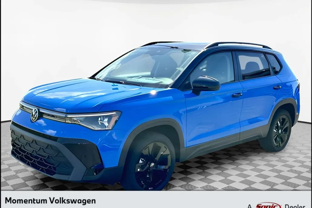 2025 Volkswagen Taos SE photo 1