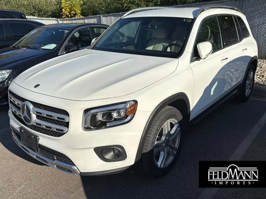 2023 Mercedes Benz GLB 250 4MATIC photo 1