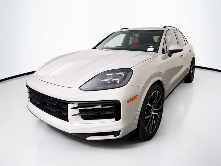 2025 Porsche Cayenne S photo 1