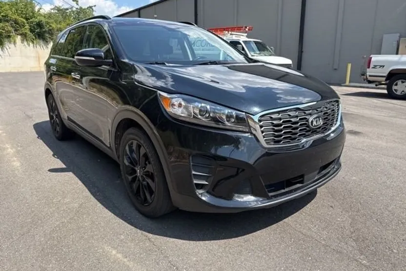 2020 Kia Sorento S photo 1