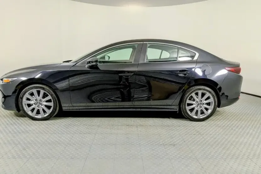 2023 Mazda Mazda3 2.5 Select photo 1