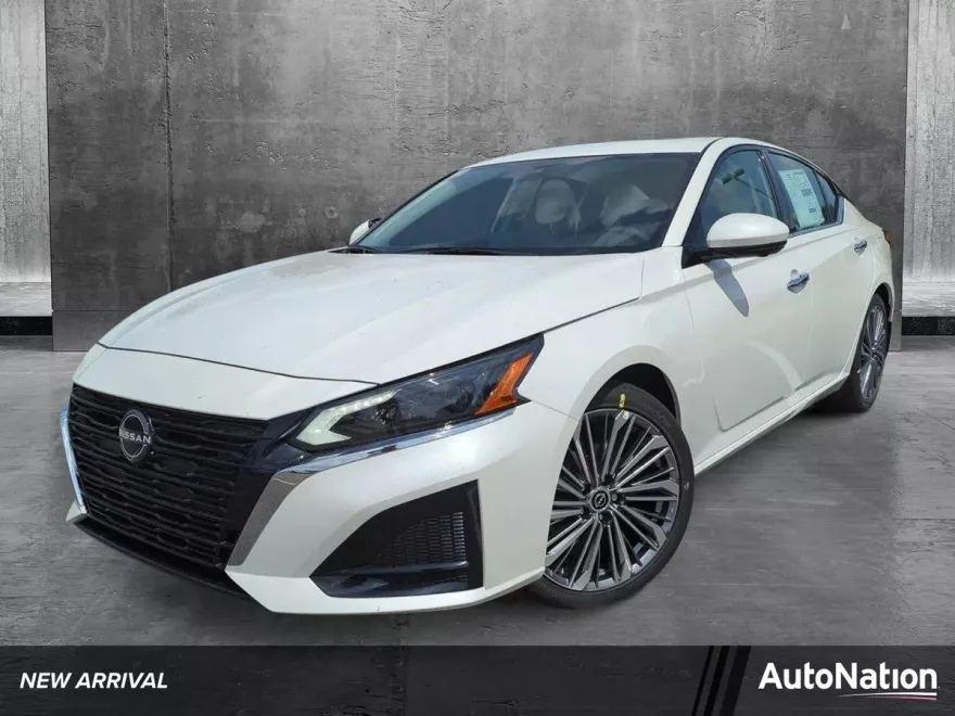 2024 Nissan Altima 2.5 SL photo 1