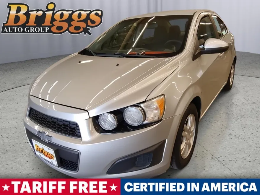 2013 Chevrolet Sonic LT photo 1