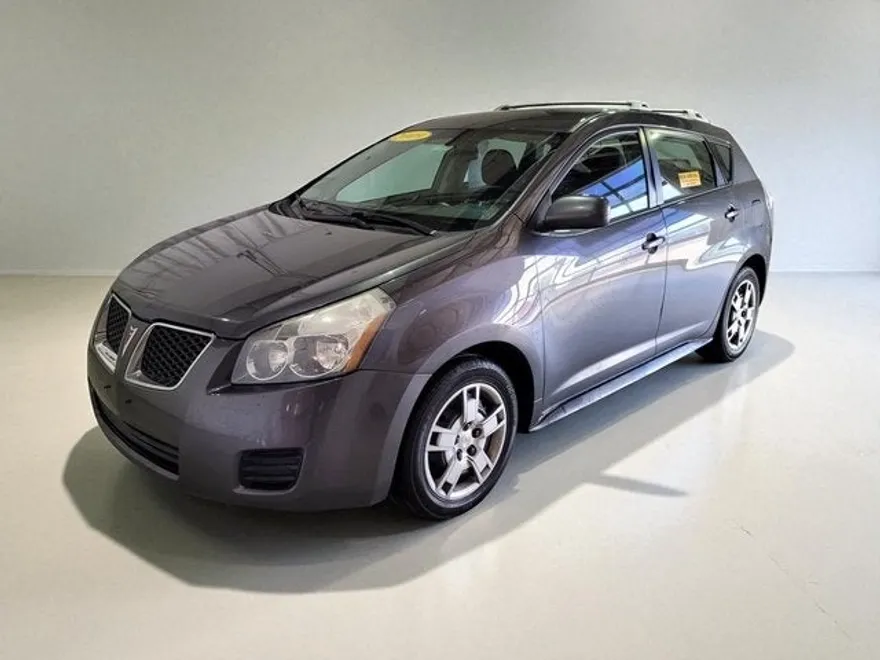 2009 Pontiac Vibe Base photo 1
