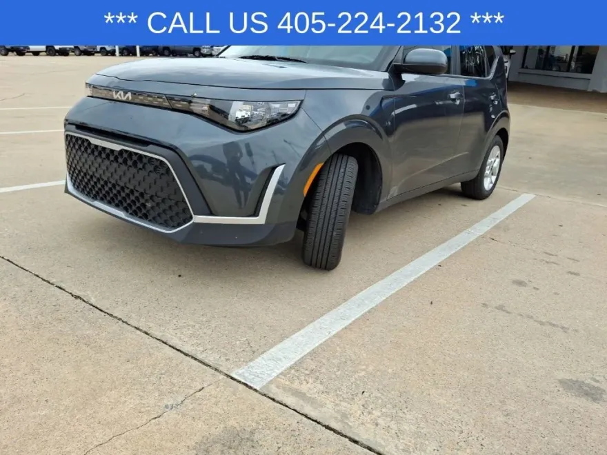 2024 Kia Soul LX photo 1