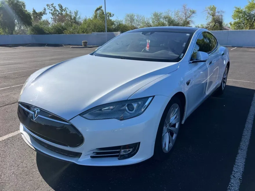 2016 Tesla Model S 70D photo 1