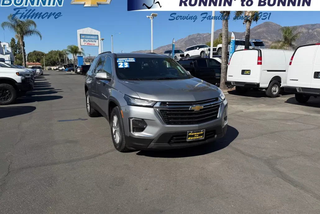 2023 Chevrolet Traverse Leather photo 1