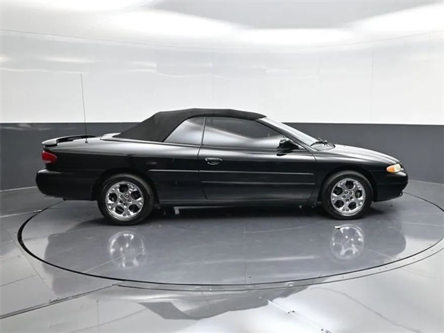2000 Chrysler Sebring photo 1