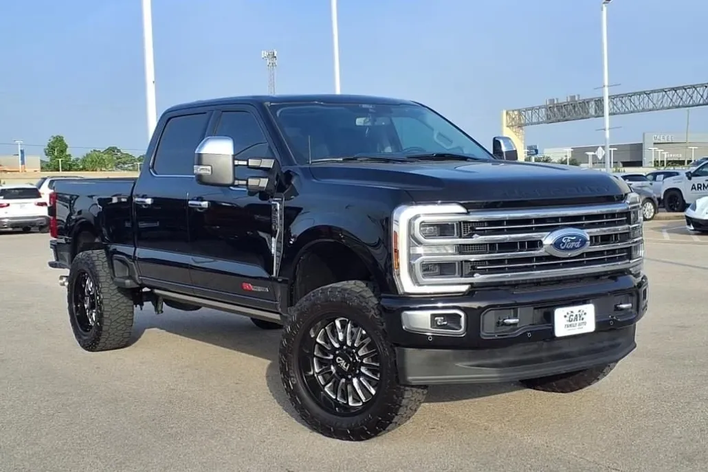 2024 Ford F-250 Limited photo 1