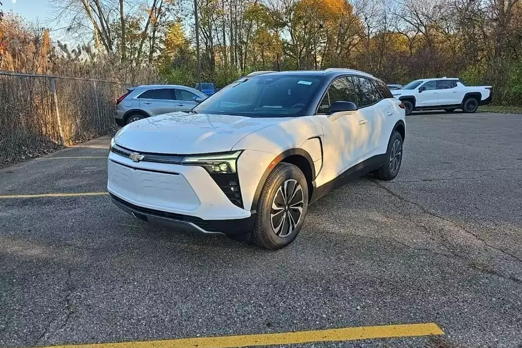 2025 Chevrolet Blazer EV photo 1