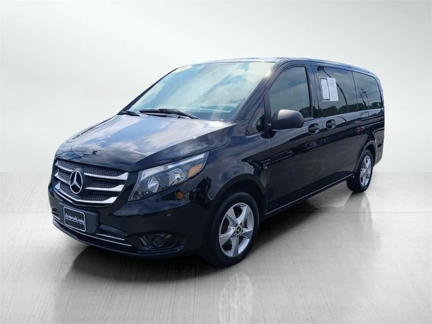 2017 Mercedes Benz Metris Worker Passenger Van photo 1