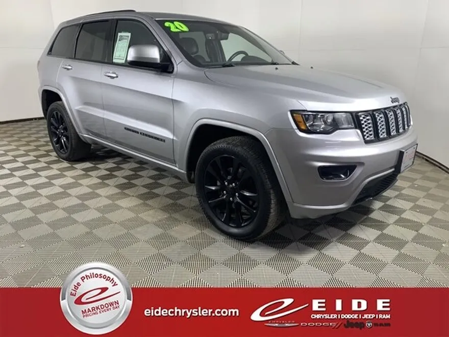 2020 Jeep Grand Cherokee Laredo Altitude Sport photo 1